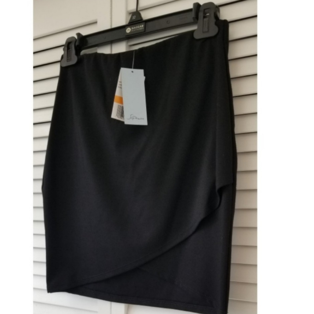 NEW! With tags! Soprano wrap skirt. Size small.